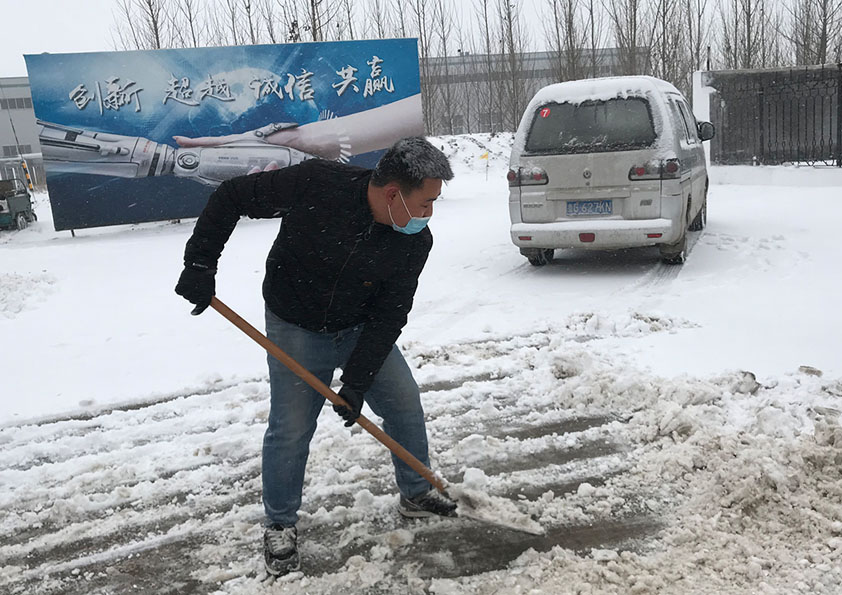 博陽機械：冬日掃雪、天寒暖人心